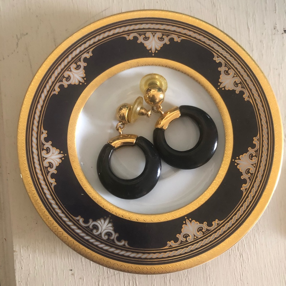 Vintage NAPIER Black & Gold Earrings BOOK PIECE - Picture 2 of 8